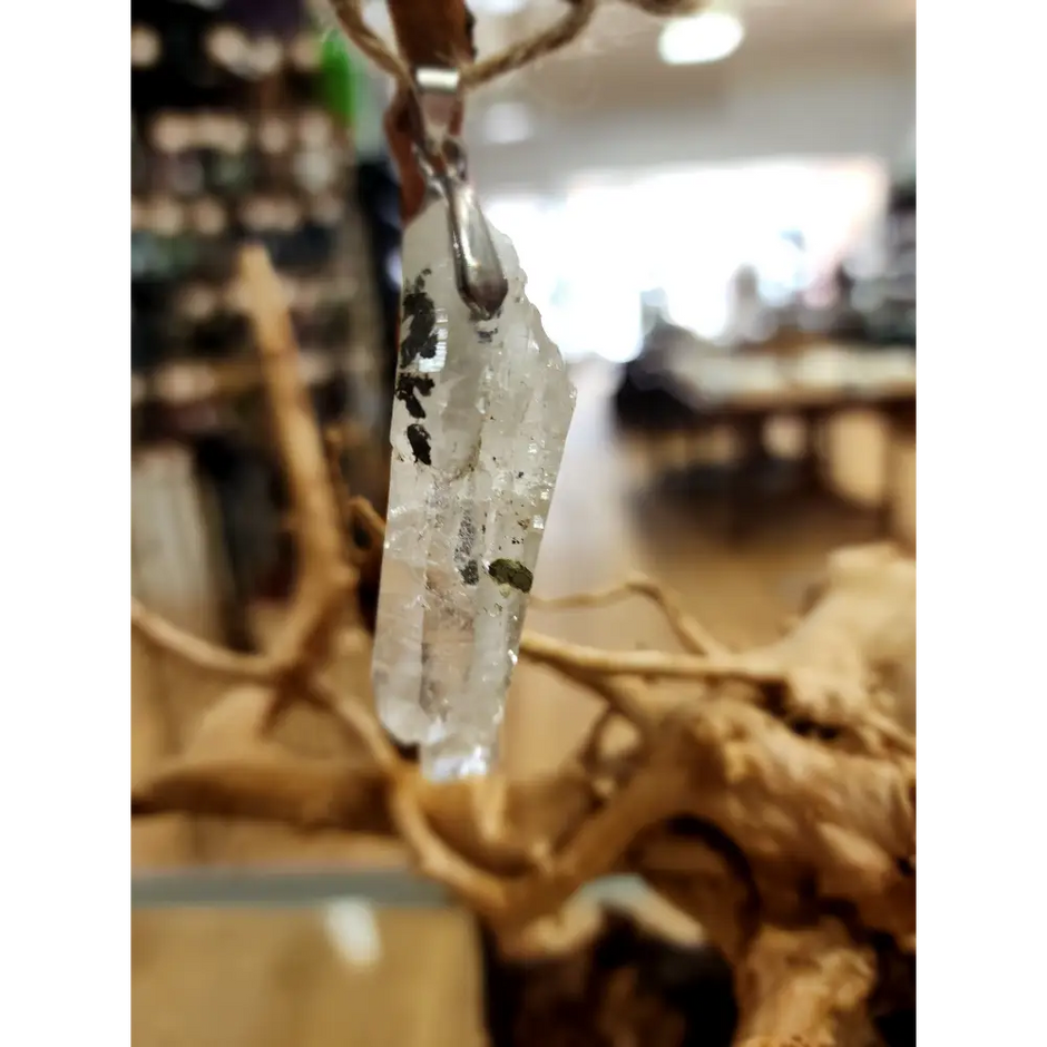 🤍✨ Elegant Connection: Faden Quartz Specimen Necklace Pendant – Clarity Healing & Spiritual Bond! 🌟 - 14 - Jewelry