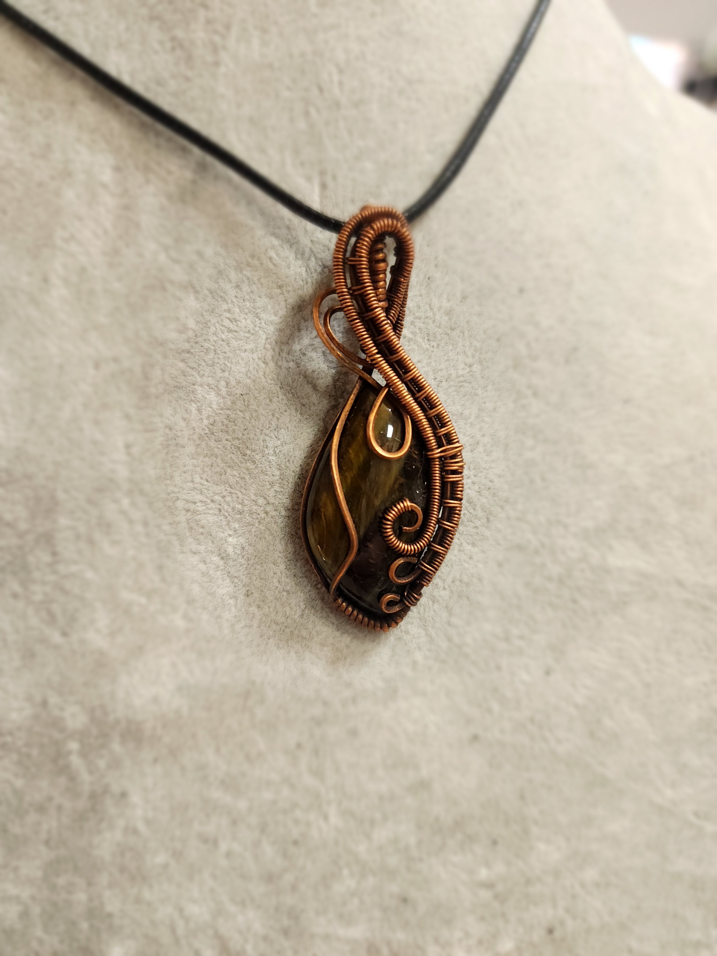 Exquisite Copper Wire Wrapped Stone Pendants - Tiger’s Eye - Jewelry
