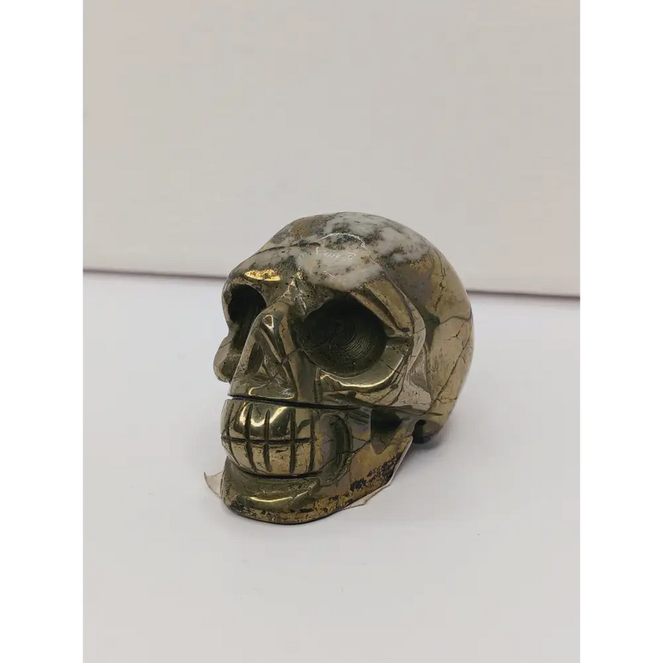 💀✨ Pyrite and Quartz Skull 2’’ – Abundance Clarity and Protection 💛 - 3 - Carvings