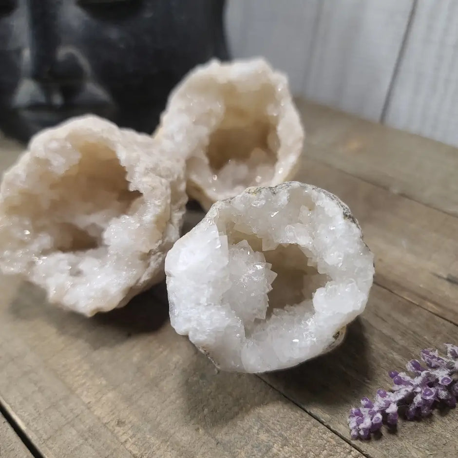 Quartz Gemy Geodes - Specimens