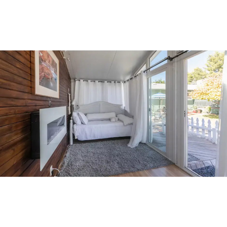 Sedona September 11th - 15th Retreat - DEPOSIT ONLY - Glass Casita Room Single Bed ($108.34 Deposit & 5- $108.34