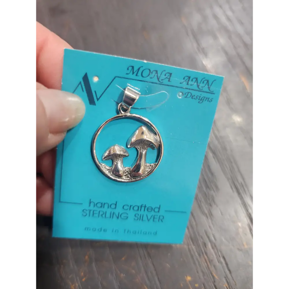 ✨ Sterling Silver Two Mushroom Pendant ✨ - Jewelry