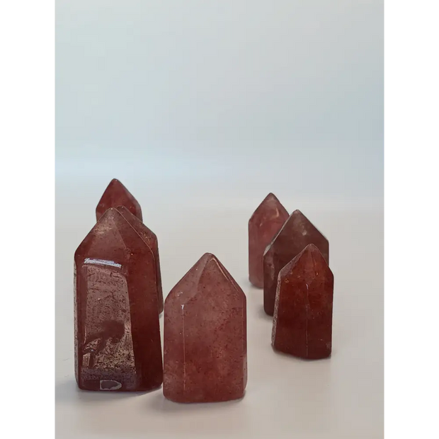 🍓✨ Strawberry Quartz Point 2’’ – Altar and Heart Energy ✨🍓